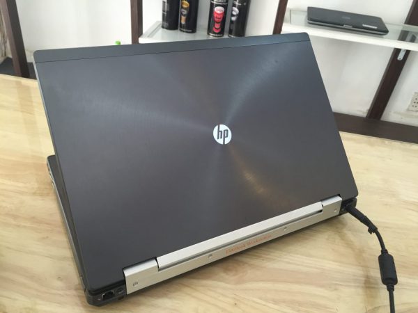 HP Elitebook workstation 8570W Workstation -Core i7-RAM 8GB- NVIDIA Quadro K1000M-15.6inch