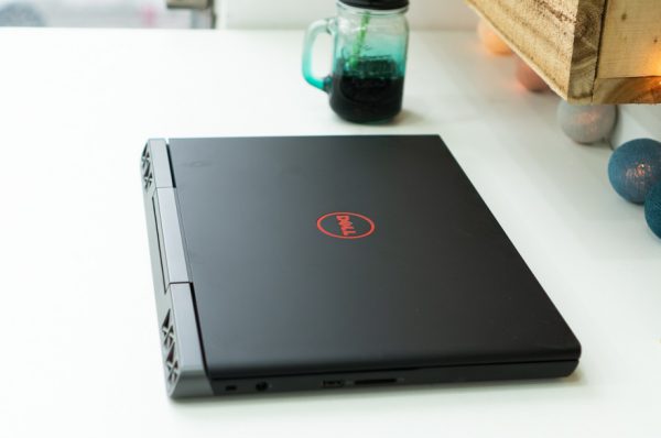 Laptop Gaming Dell Inspiron N7567 Core i7-7700HQ, VGA 4GB NVIDIA GeForce GTX 1050